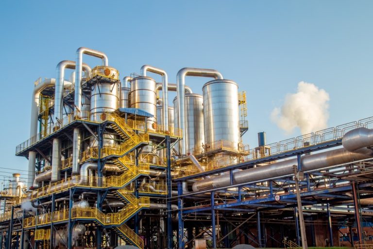 usina refinaria lnbr shutterstock_693307864