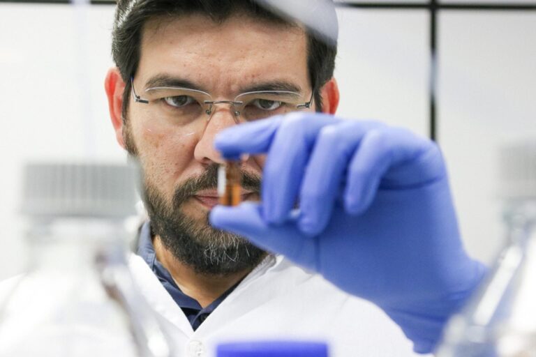 Mario Murakami laboratorio Erik Nardini