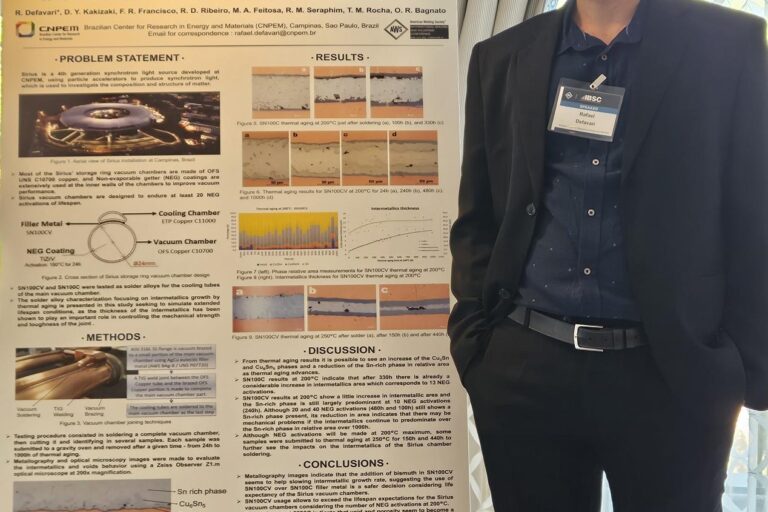 Gerente do grupo de União de Materiais, da Diretoria Adjunta de Tecnologia do CNPEM, Rafael Defavari, durante o evento